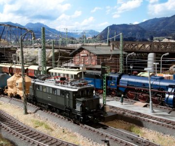 Plastico ferroviario "Studio e Lavoro" treni